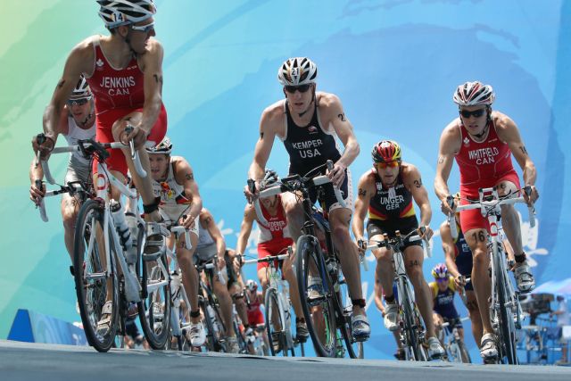 simon-whitfield-sydney-2000-bike 640