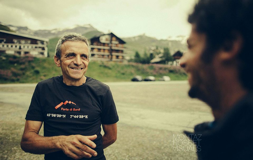 Bruno Brunod tanácsokat ad Kiliannak (Foto: Salomon) Il Maestro Bruno Brunod current record holder on Monte Cervino giving a few tips to Kilian