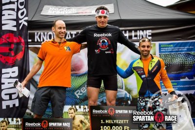 K&ouml;z&eacute;pen a gypztes Peter Ziska, a dobog&oacute;n Mester B&aacute;lint &eacute;s Kov&aacute;cs Zsolt (X2S CUBE TEAM Salomon), a legjobb magyar f&eacute;rfiak