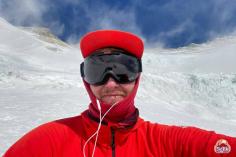 Elindult a Mount Everest meghódítására Varga Csaba nagyváradi hegymászó