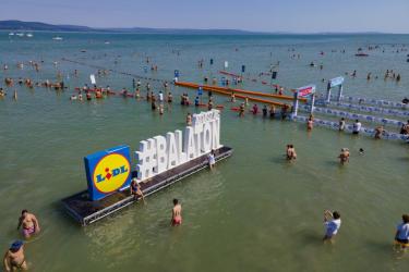 Id&eacute;n lesz Balaton-&aacute;t&uacute;sz&aacute;s, &uacute;j időpontban