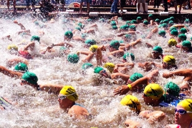 Úszás hideg vízben - ötletek, tippek a nyíltvizi, triatlon úszáshoz