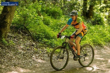 Az MTB p&aacute;ly&aacute;n a SUPERIOR XP 949 bicajjal
