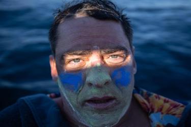 Tizenh&eacute;t &eacute;v ut&aacute;n partot &eacute;rt &ndash; Rob Lea befejezte a vil&aacute;g egyik legőr&uuml;ltebb "h&eacute;t hegy, h&eacute;t tengerszoros" sportk&uuml;ldet&eacute;s&eacute;t